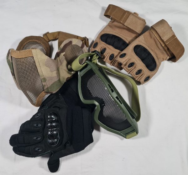 Mixed Tactical Gloves & Mesh Protection - Used
