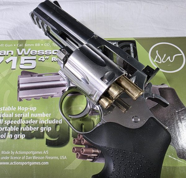Dan Wesson 715 4" co2 Revolver - Used - Image 3